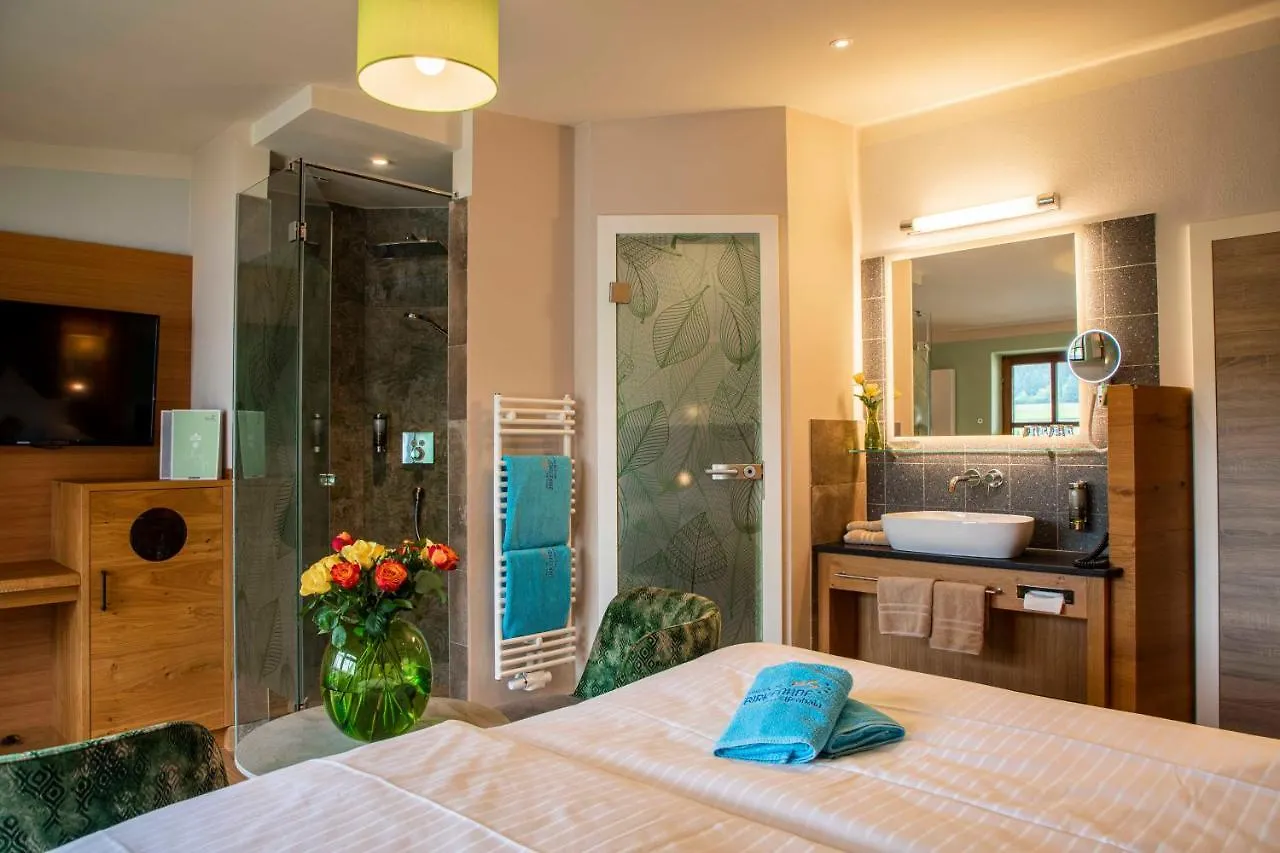Spirit&SPA Birkenhof am Elfenhain Grafenwiesen 4*,